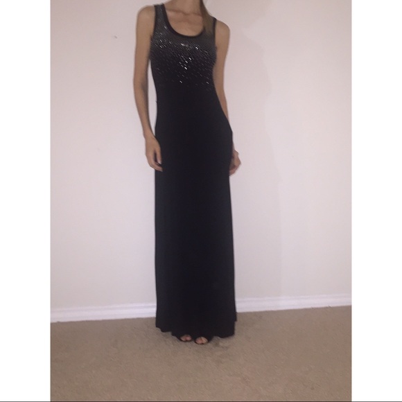Black evening gown - Picture 4 of 5